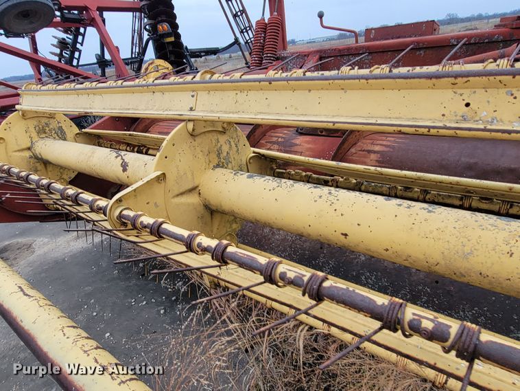 image for item HG9373 1991 New Holland 116  windrower