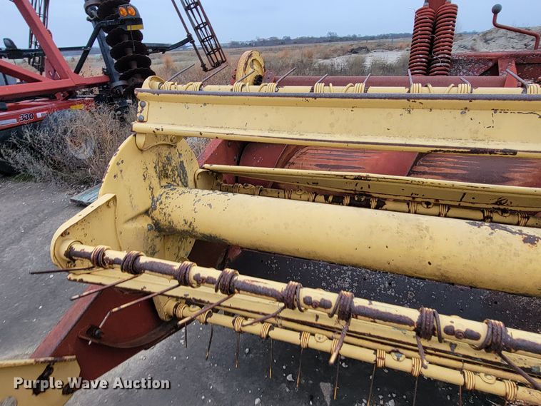 image for item HG9373 1991 New Holland 116  windrower