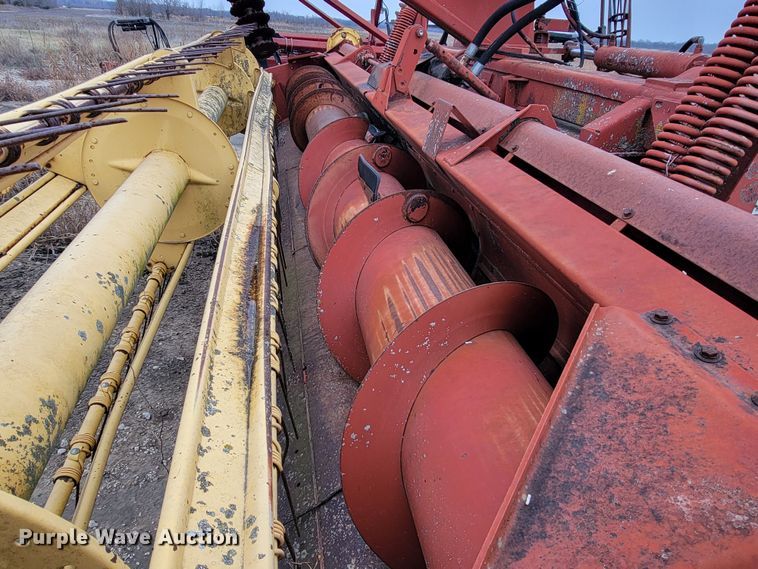 image for item HG9373 1991 New Holland 116  windrower