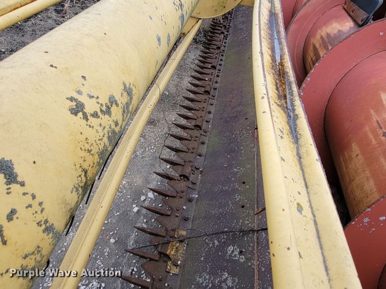 image for item HG9373 1991 New Holland 116  windrower