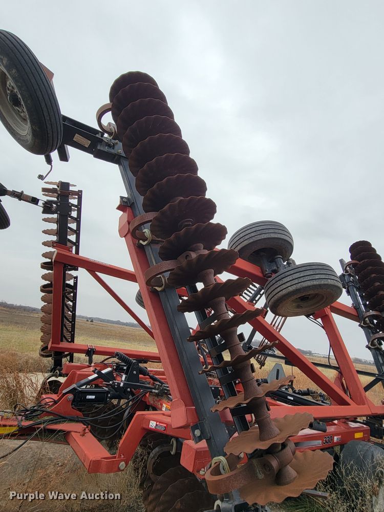 image for item HG9374 Case IH 330 Turbo  vertical tillage