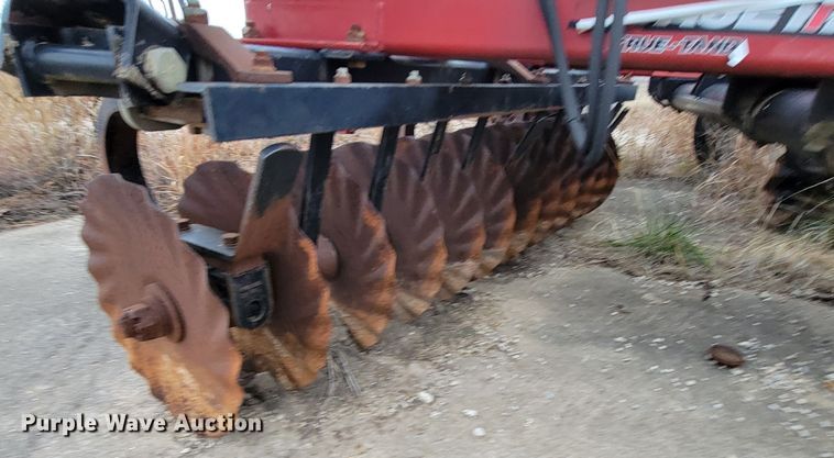 image for item HG9374 Case IH 330 Turbo  vertical tillage