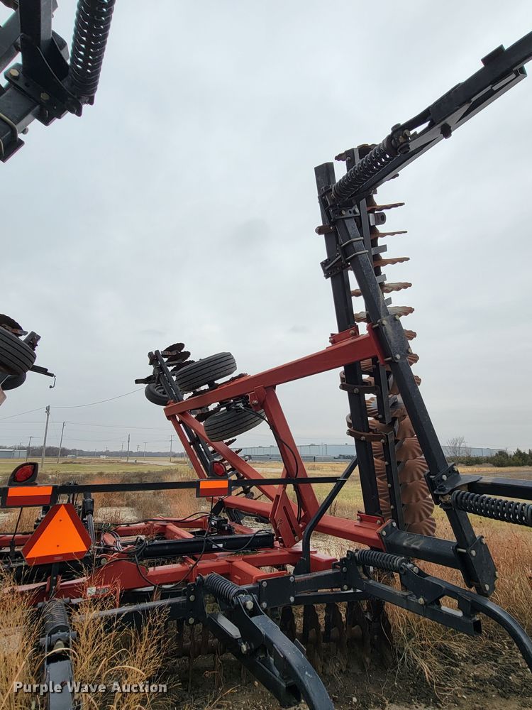 image for item HG9374 Case IH 330 Turbo  vertical tillage