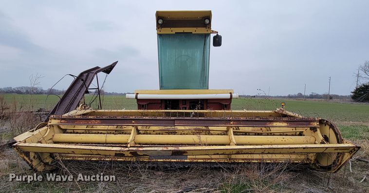 image for item HG9377 New Holland 1112  windrower