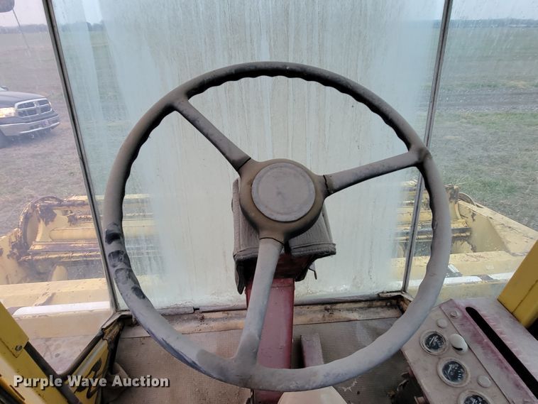 image for item HG9377 New Holland 1112  windrower