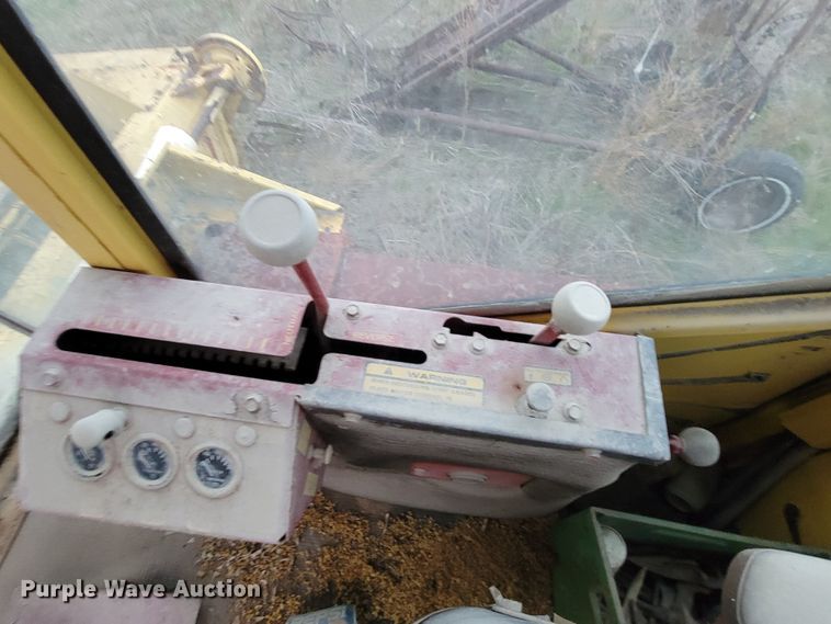 image for item HG9377 New Holland 1112  windrower