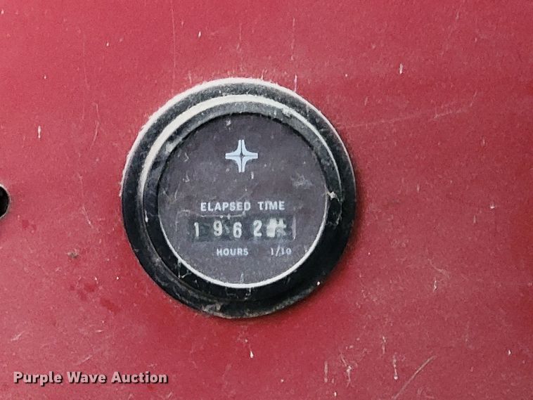 image for item HG9377 New Holland 1112  windrower