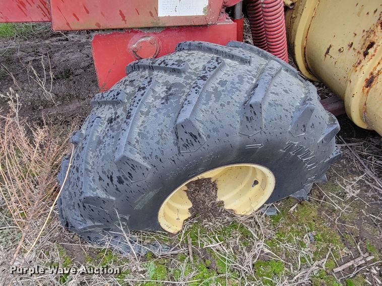 image for item HG9377 New Holland 1112  windrower