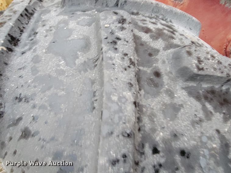 image for item HG9377 New Holland 1112  windrower