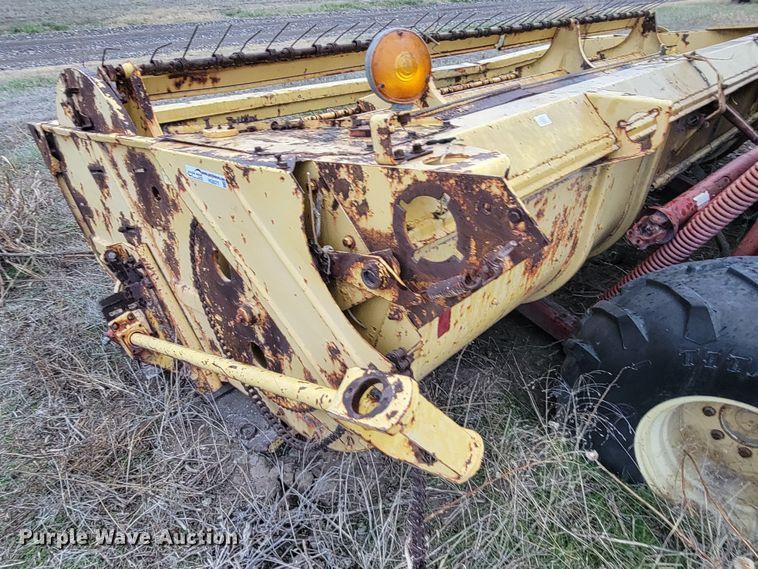 image for item HG9377 New Holland 1112  windrower