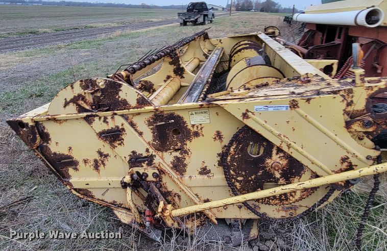 image for item HG9377 New Holland 1112  windrower