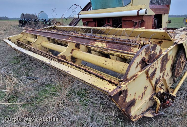 image for item HG9377 New Holland 1112  windrower