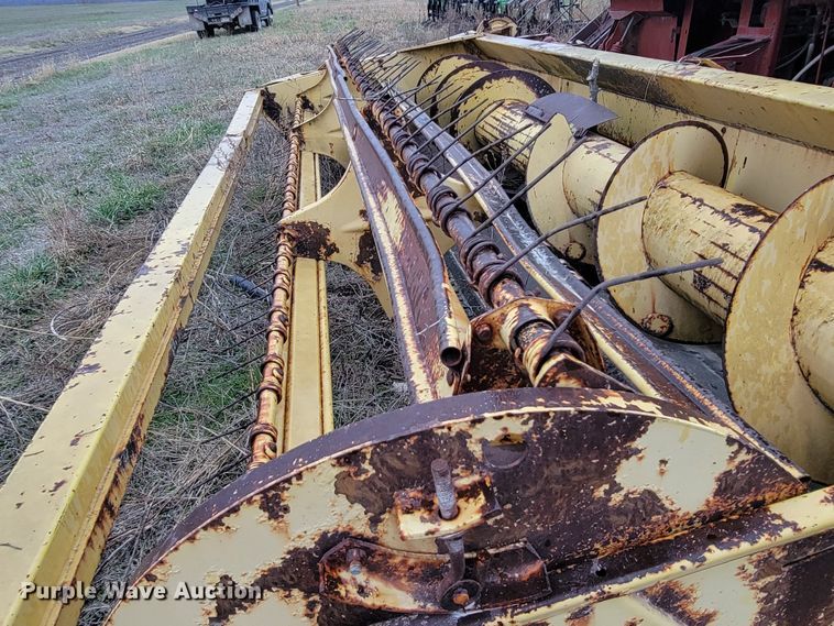 image for item HG9377 New Holland 1112  windrower