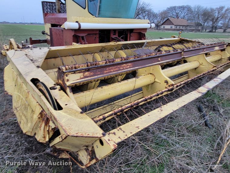 image for item HG9377 New Holland 1112  windrower