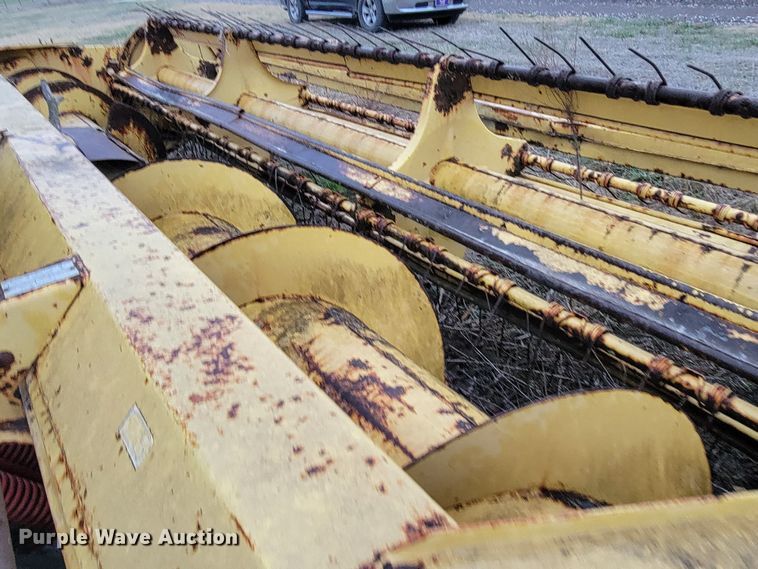 image for item HG9377 New Holland 1112  windrower