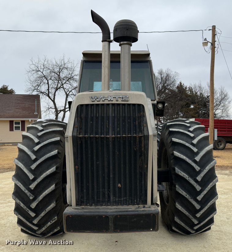 image for item JD9626 1976 White 4-150 Field Boss  4WD tractor