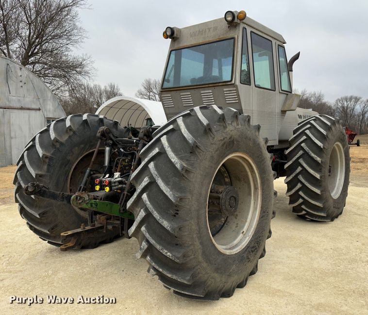 image for item JD9626 1976 White 4-150 Field Boss  4WD tractor