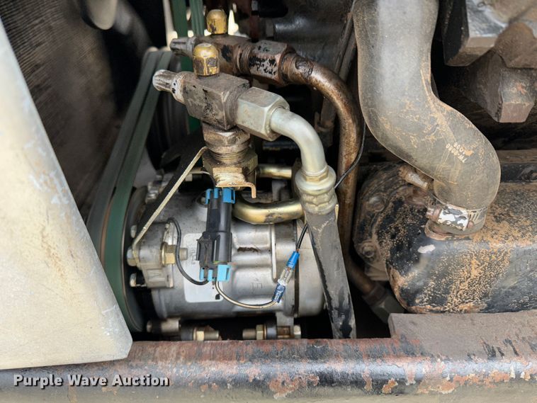 image for item JD9626 1976 White 4-150 Field Boss  4WD tractor