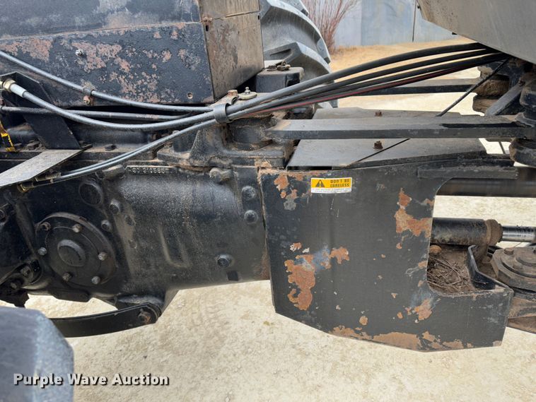 image for item JD9626 1976 White 4-150 Field Boss  4WD tractor