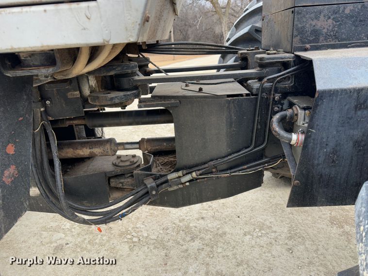 image for item JD9626 1976 White 4-150 Field Boss  4WD tractor