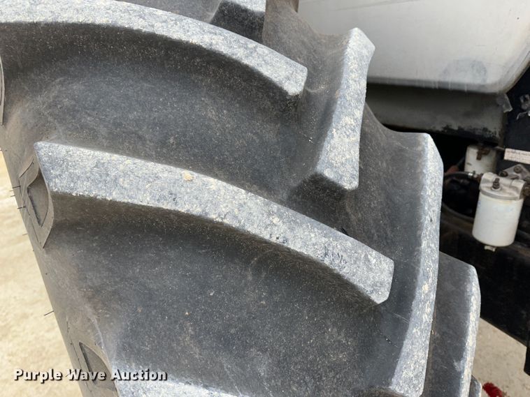 image for item JD9626 1976 White 4-150 Field Boss  4WD tractor