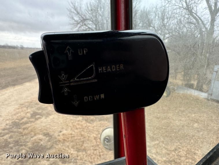 image for item JD9629 1980 International 1460  combine