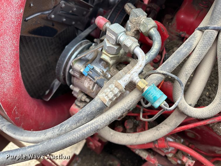 image for item JD9629 1980 International 1460  combine