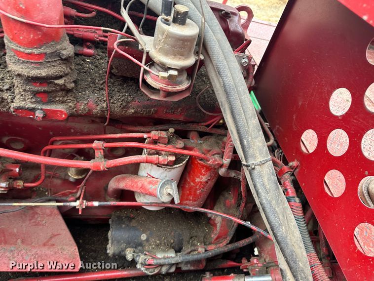 image for item JD9629 1980 International 1460  combine