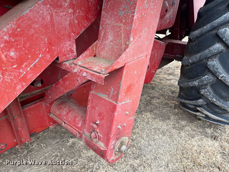 image for item JD9629 1980 International 1460  combine