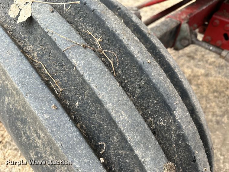 image for item JD9629 1980 International 1460  combine