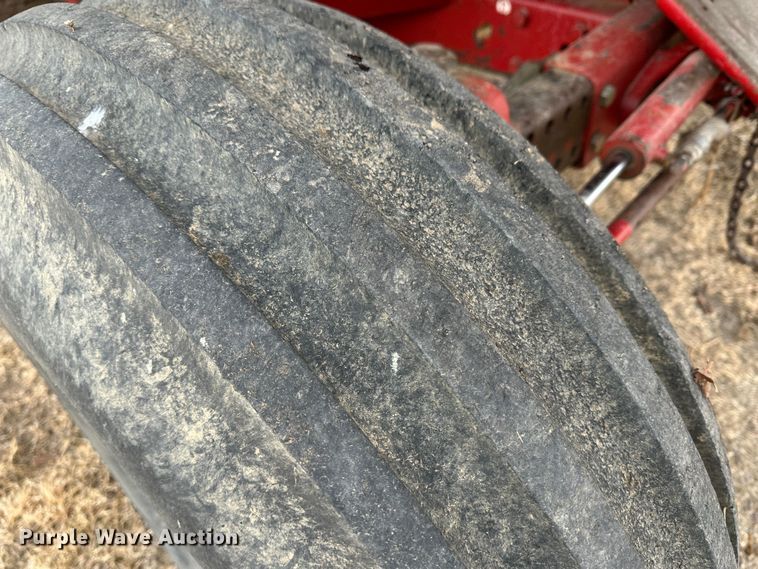 image for item JD9629 1980 International 1460  combine