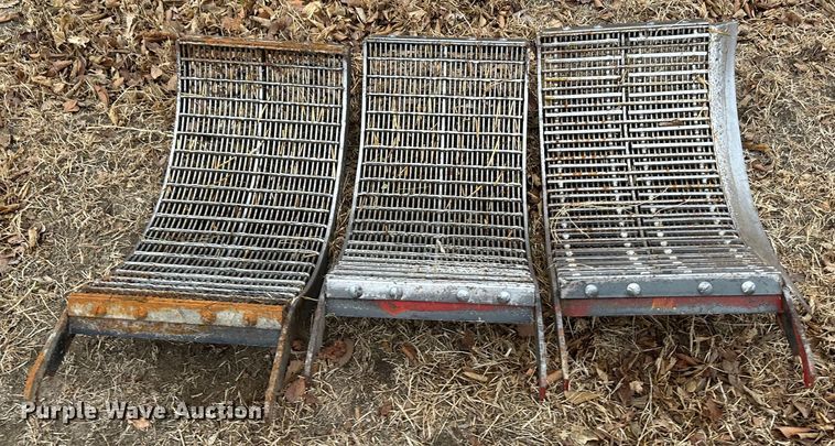 image for item JD9629 1980 International 1460  combine