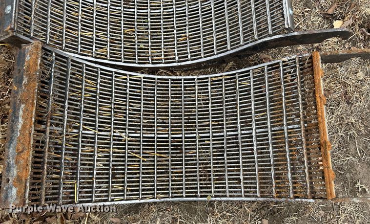 image for item JD9629 1980 International 1460  combine