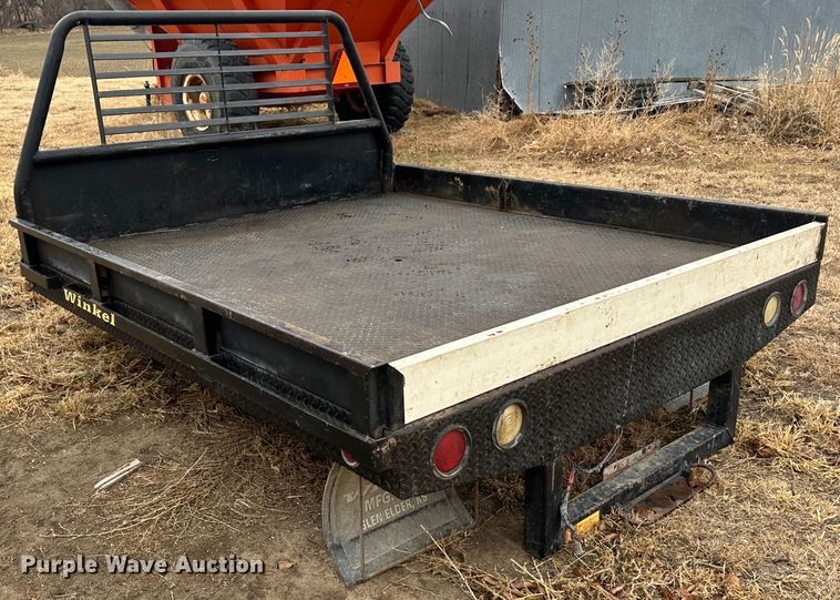 image for item JD9630 Winkel  flat bed