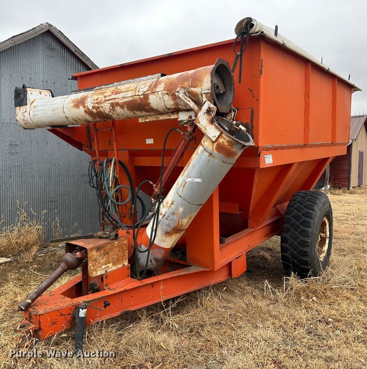 image for item JD9631 UFT  grain cart
