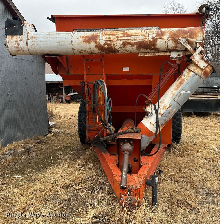 image for item JD9631 UFT  grain cart