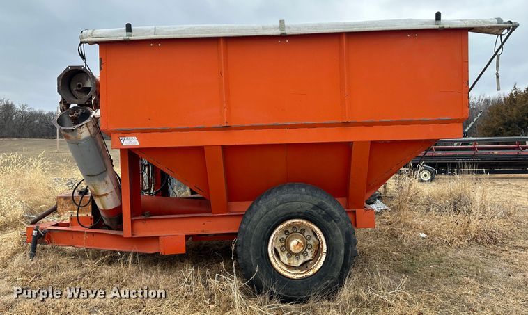 image for item JD9631 UFT  grain cart