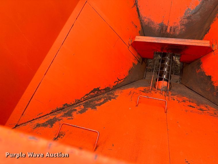 image for item JD9631 UFT  grain cart