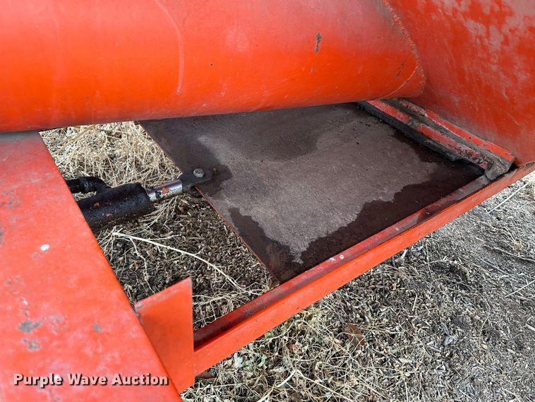 image for item JD9631 UFT  grain cart