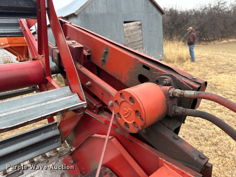 image for item JD9632 International 810-24  rigid head