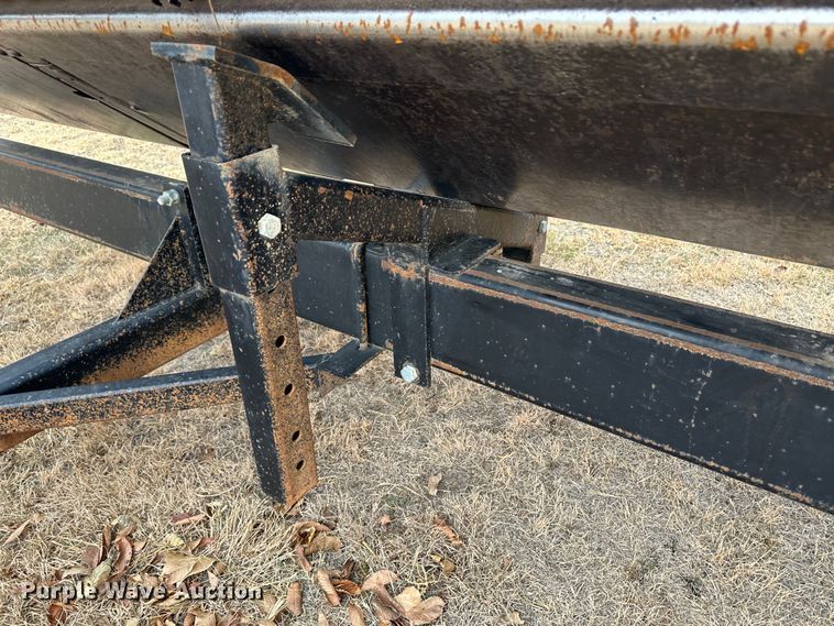 image for item JD9632 International 810-24  rigid head