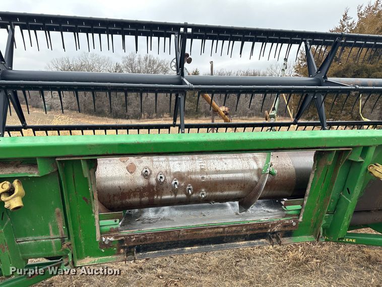 image for item JD9633 John Deere 920  rigid head