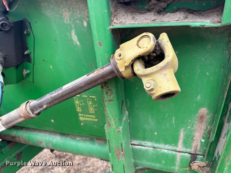 image for item JD9633 John Deere 920  rigid head