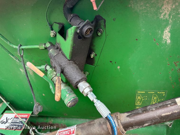 image for item JD9633 John Deere 920  rigid head