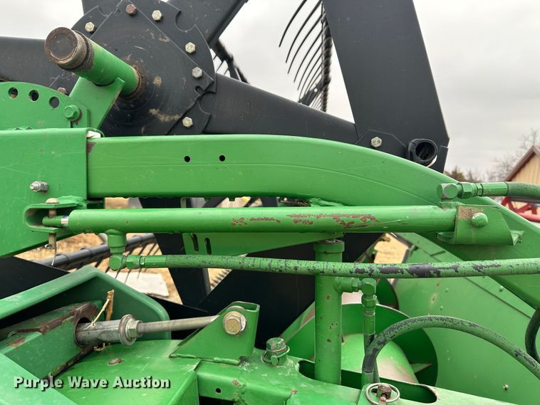 image for item JD9633 John Deere 920  rigid head