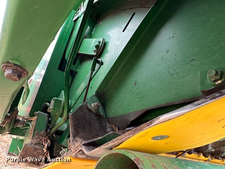 image for item JD9633 John Deere 920  rigid head