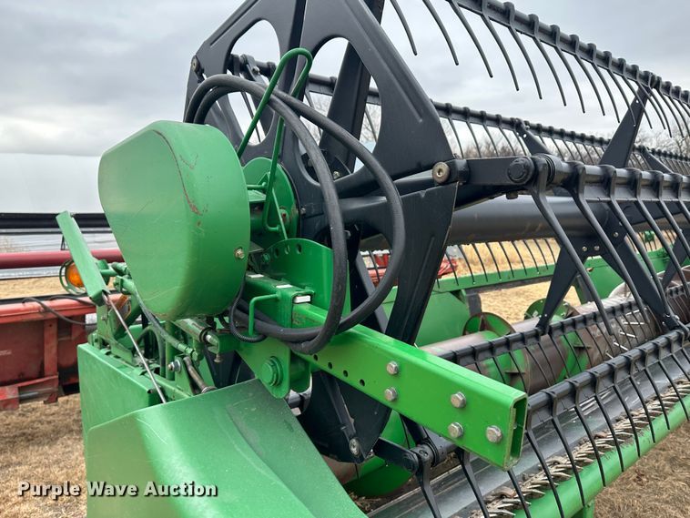 image for item JD9633 John Deere 920  rigid head