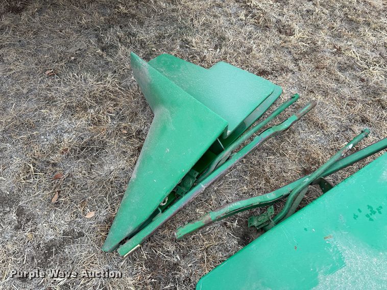 image for item JD9633 John Deere 920  rigid head