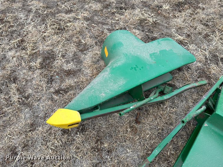 image for item JD9633 John Deere 920  rigid head