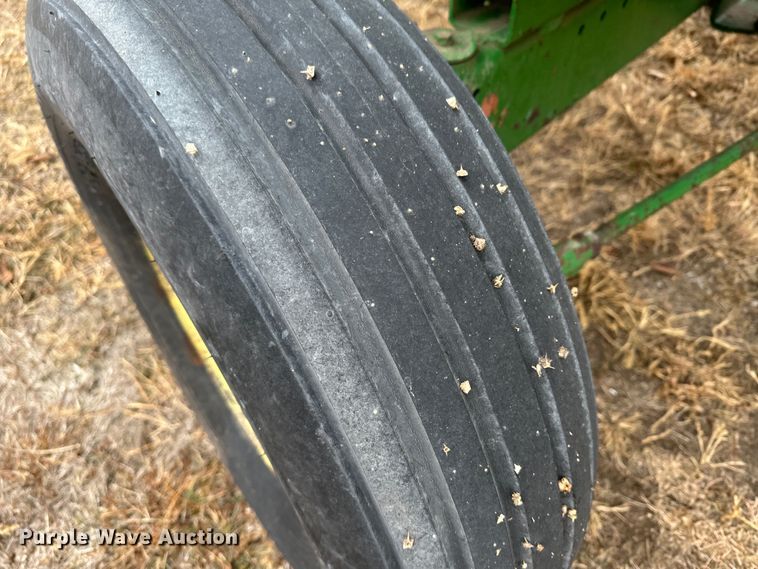 image for item JD9633 John Deere 920  rigid head